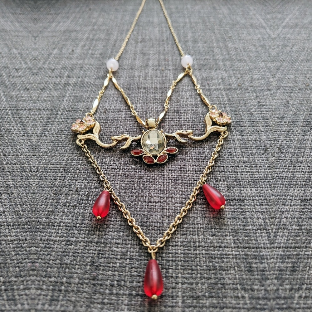 Jewelmint Pink Dahlia Triangle Necklace (NWOB)